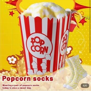 🍿 Fun Popcorn Socks – Cozy Movie-Night Style